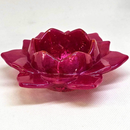 Flower tea light holder